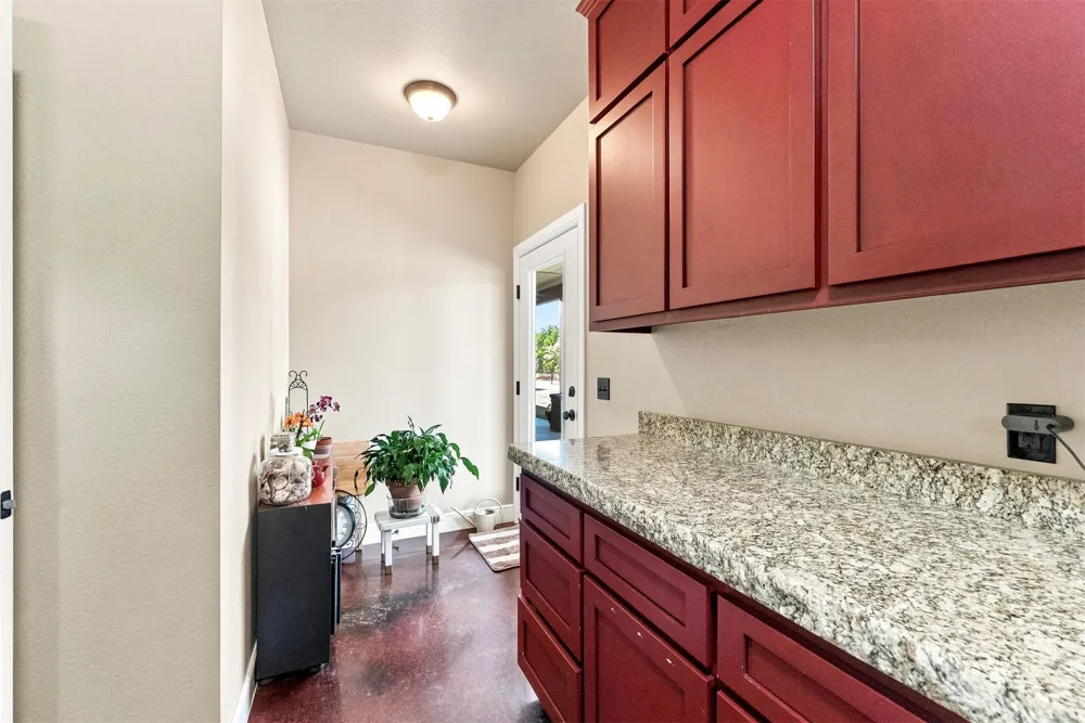 10053 E 350 ROAD Talala, OK 74080
