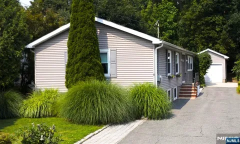 8 Martin Road