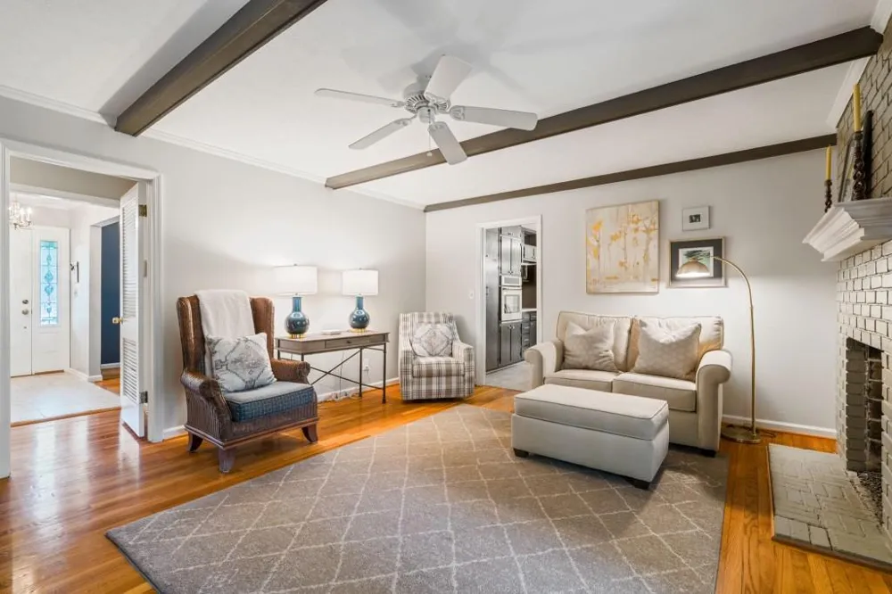 260 Abington Drive Sandy Springs, GA 30328
