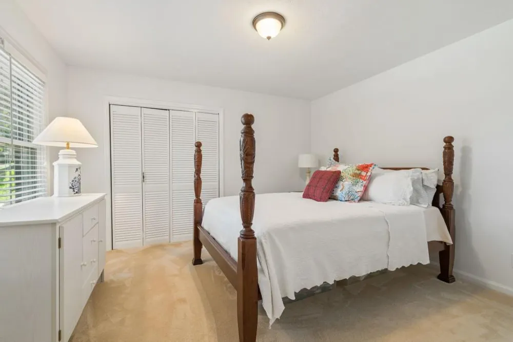 260 Abington Drive Sandy Springs, GA 30328