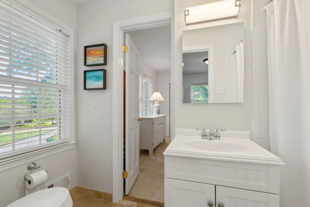 260 Abington Drive Sandy Springs, GA 30328