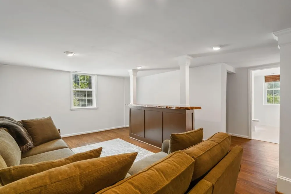 260 Abington Drive Sandy Springs, GA 30328