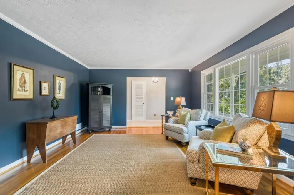 260 Abington Drive Sandy Springs, GA 30328