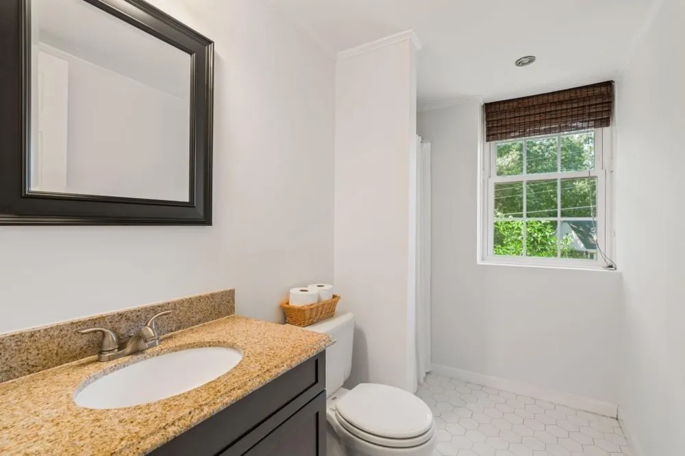 260 Abington Drive Sandy Springs, GA 30328