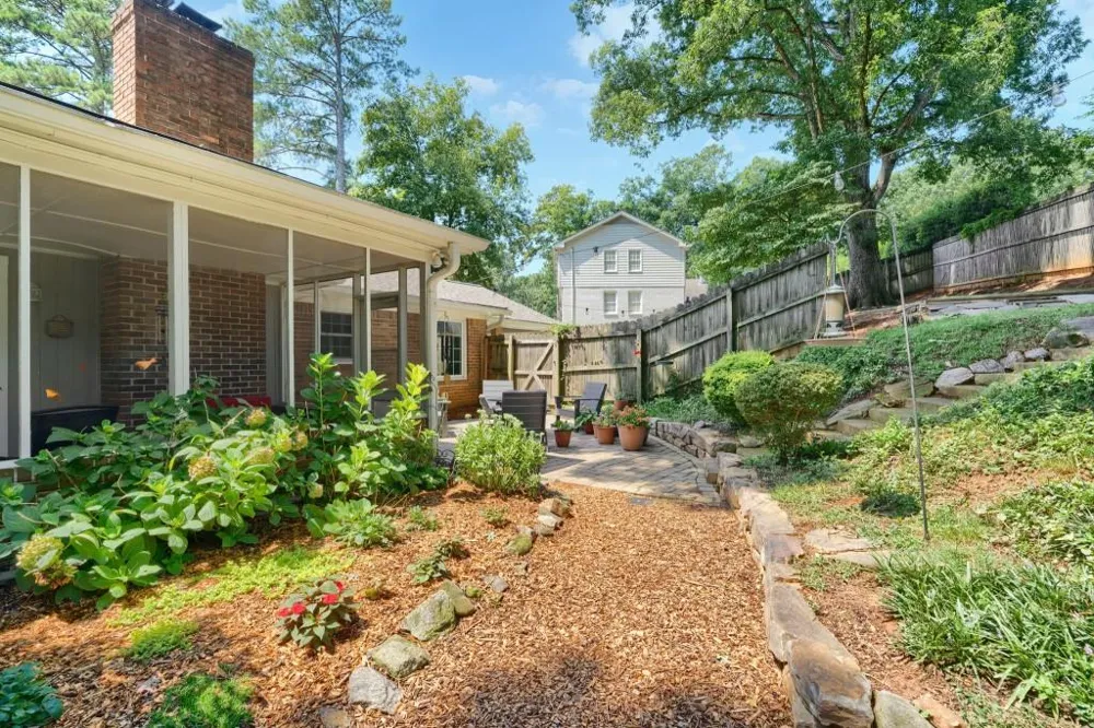 260 Abington Drive Sandy Springs, GA 30328