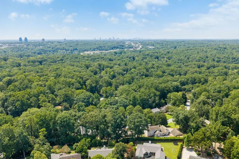 260 Abington Drive Sandy Springs, GA 30328