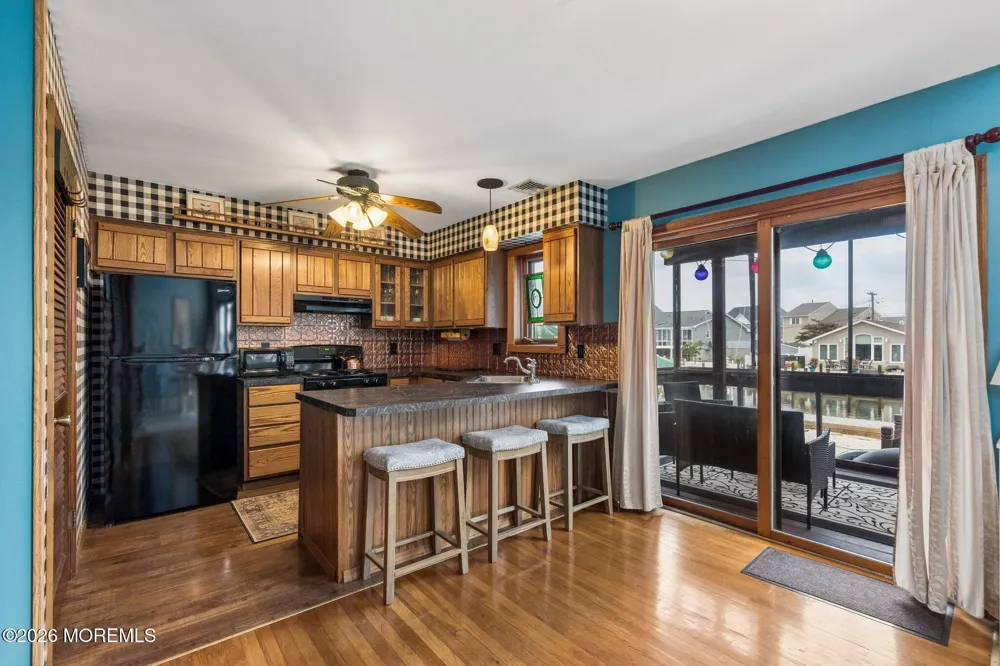 915 Meadow Lark Drive Lanoka Harbor, NJ 08734