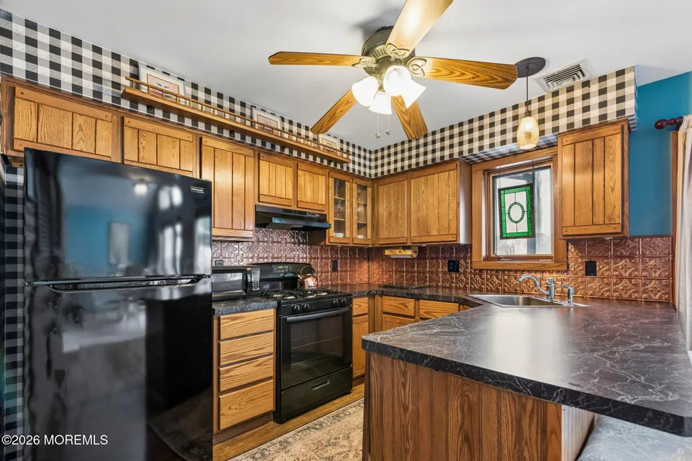 915 Meadow Lark Drive Lanoka Harbor, NJ 08734