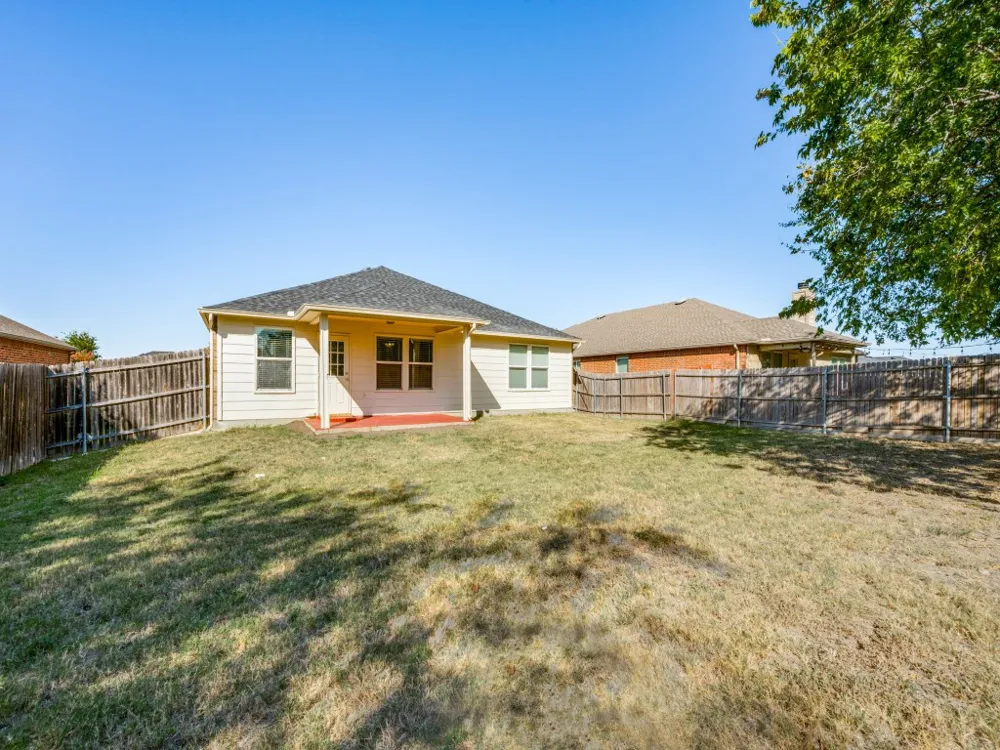 1281 Wysteria Lane Burleson, TX 76028
