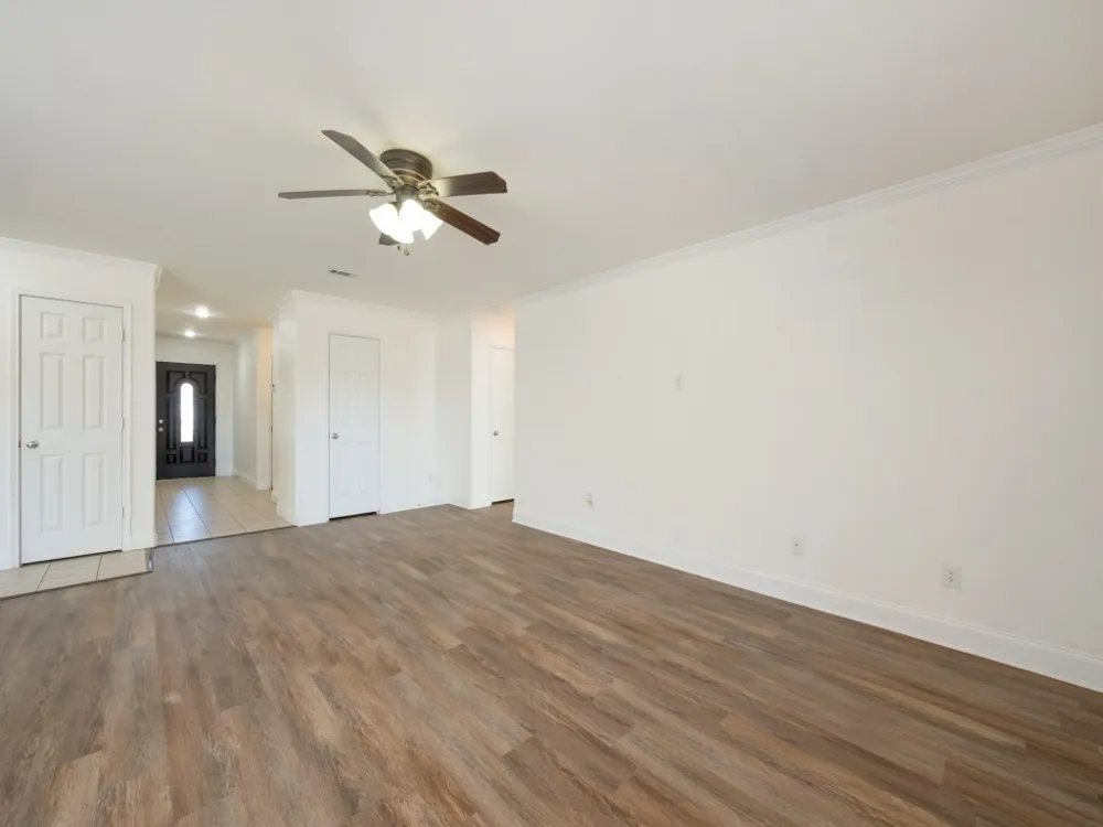 1281 Wysteria Lane Burleson, TX 76028