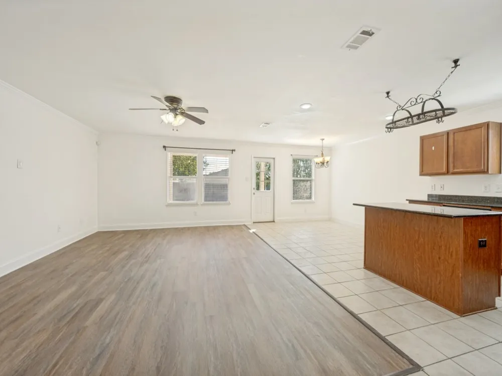 1281 Wysteria Lane Burleson, TX 76028