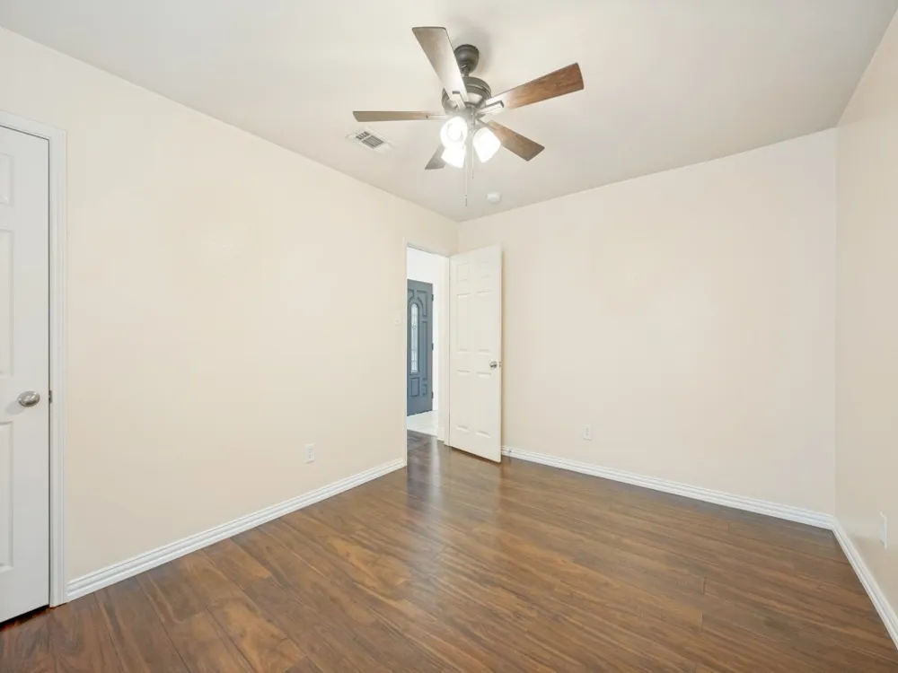 1281 Wysteria Lane Burleson, TX 76028