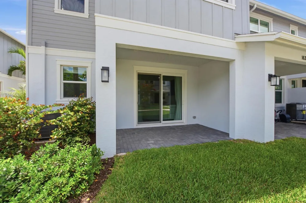 16381 Mirabell Mnr Lane Westlake, FL 33470