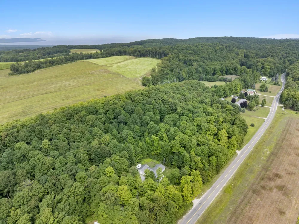 3652 S Schomberg Road Centerville Township, MI 49621