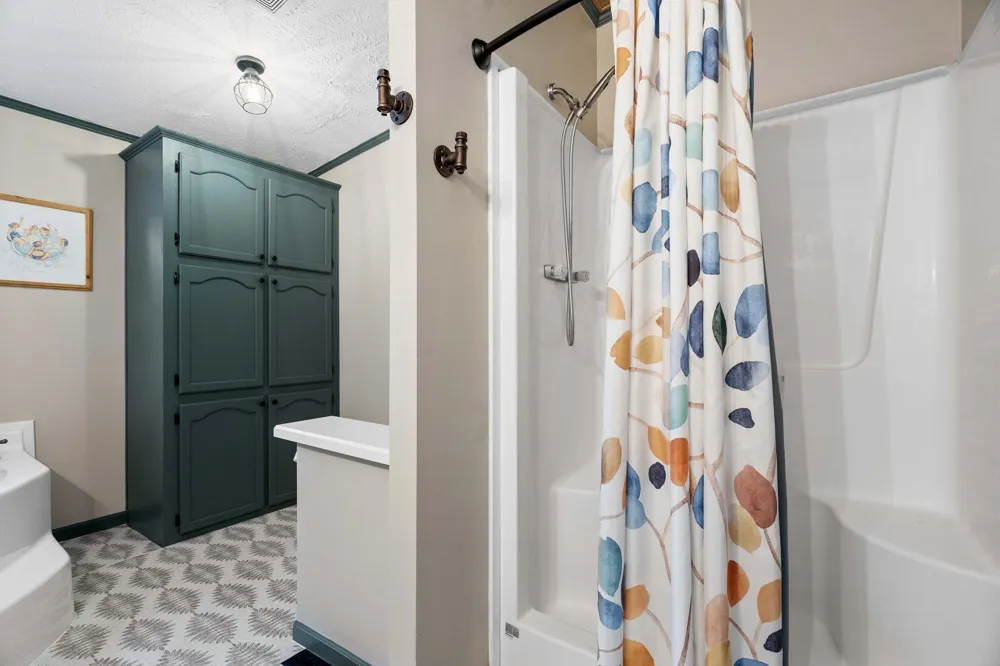 3652 S Schomberg Road Centerville Township, MI 49621