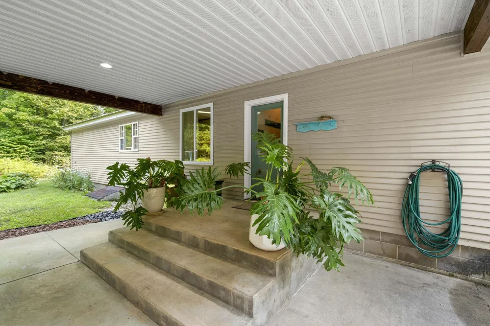 3652 S Schomberg Road Centerville Township, MI 49621