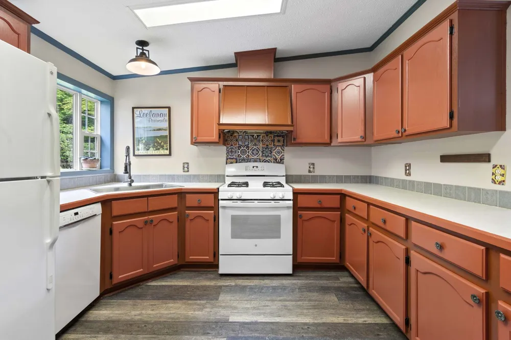 3652 S Schomberg Road Centerville Township, MI 49621