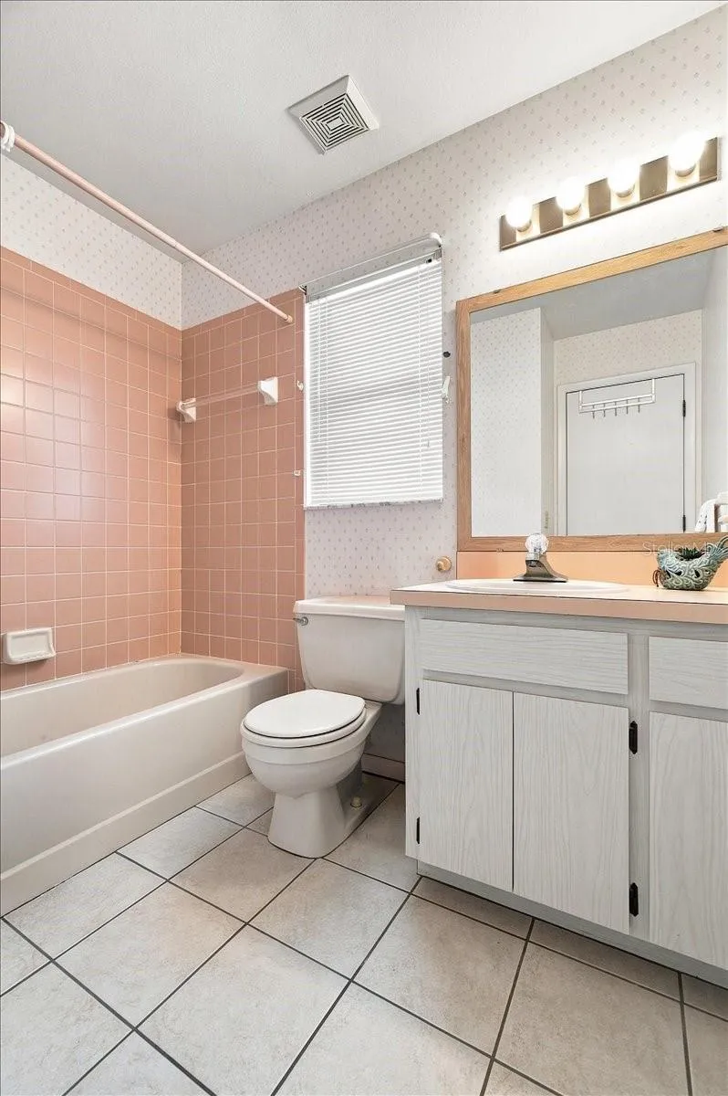2033 LONG BOAT DRIVE Lakeland, FL 33810