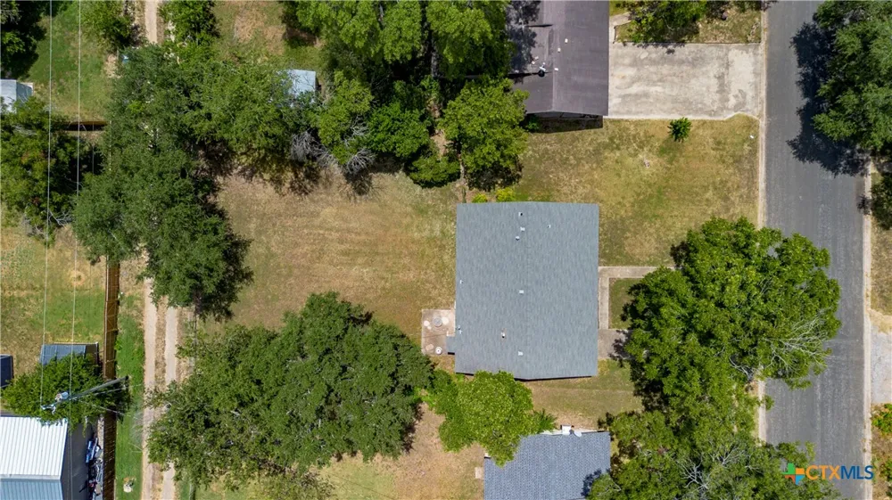 437 Wallace Street Seguin, TX 78155
