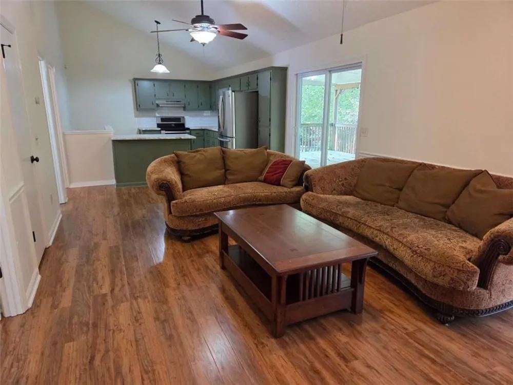 984 Overlook Drive Dawsonville, GA 30534
