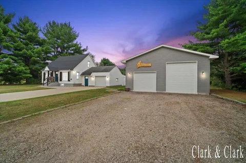 2016 E Croton Drive