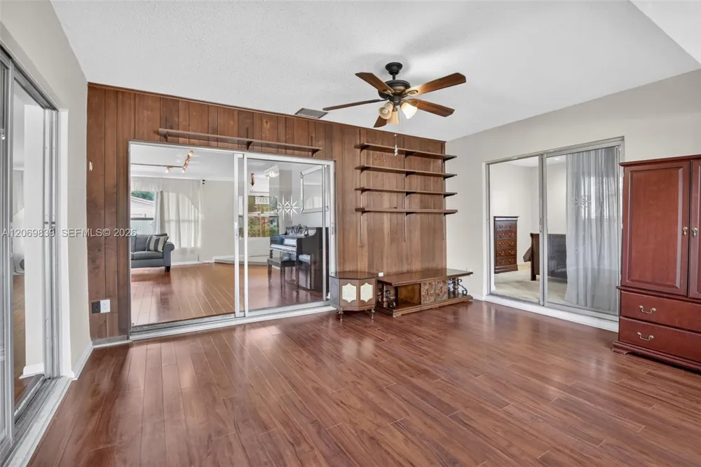7118 E Tropical Way Plantation, FL 33317