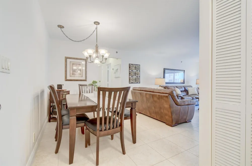 3221 S Ocean Boulevard #704 Highland Beach, FL 33487