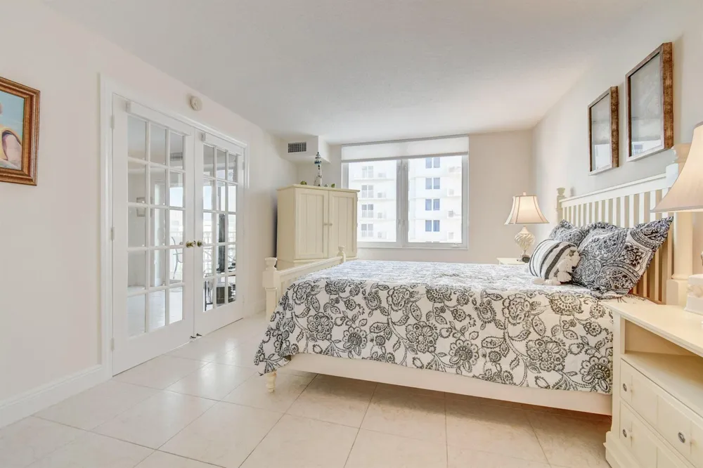 3221 S Ocean Boulevard #704 Highland Beach, FL 33487