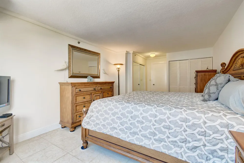 3221 S Ocean Boulevard #704 Highland Beach, FL 33487