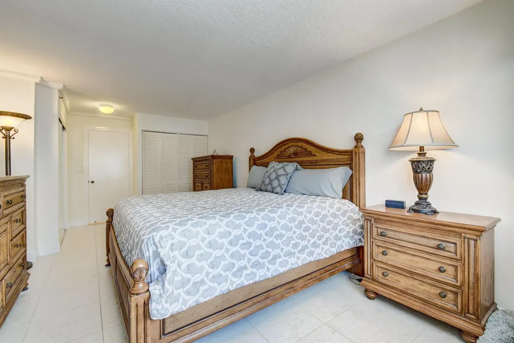3221 S Ocean Boulevard #704 Highland Beach, FL 33487