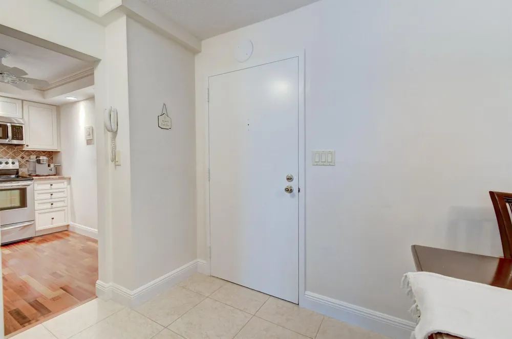 3221 S Ocean Boulevard #704 Highland Beach, FL 33487