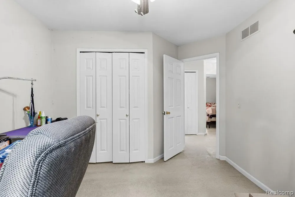 4713 Desert Bridge Court Highland Charter Township, MI 48356