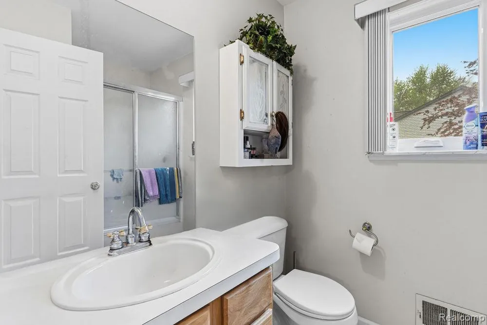 4713 Desert Bridge Court Highland Charter Township, MI 48356