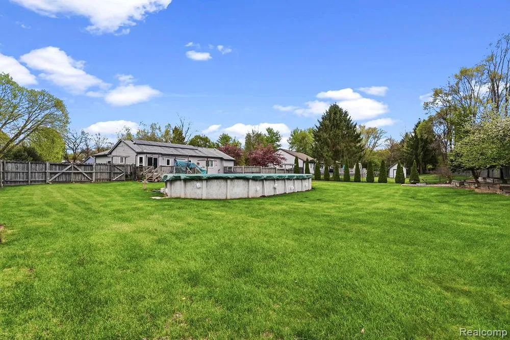 4713 Desert Bridge Court Highland Charter Township, MI 48356