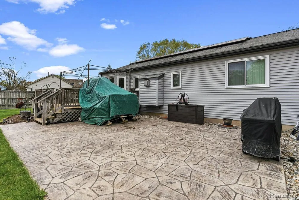 4713 Desert Bridge Court Highland Charter Township, MI 48356