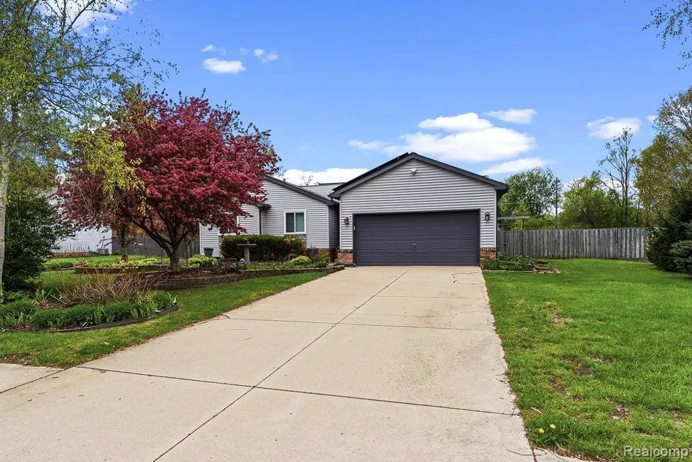 4713 Desert Bridge Court Highland Charter Township, MI 48356