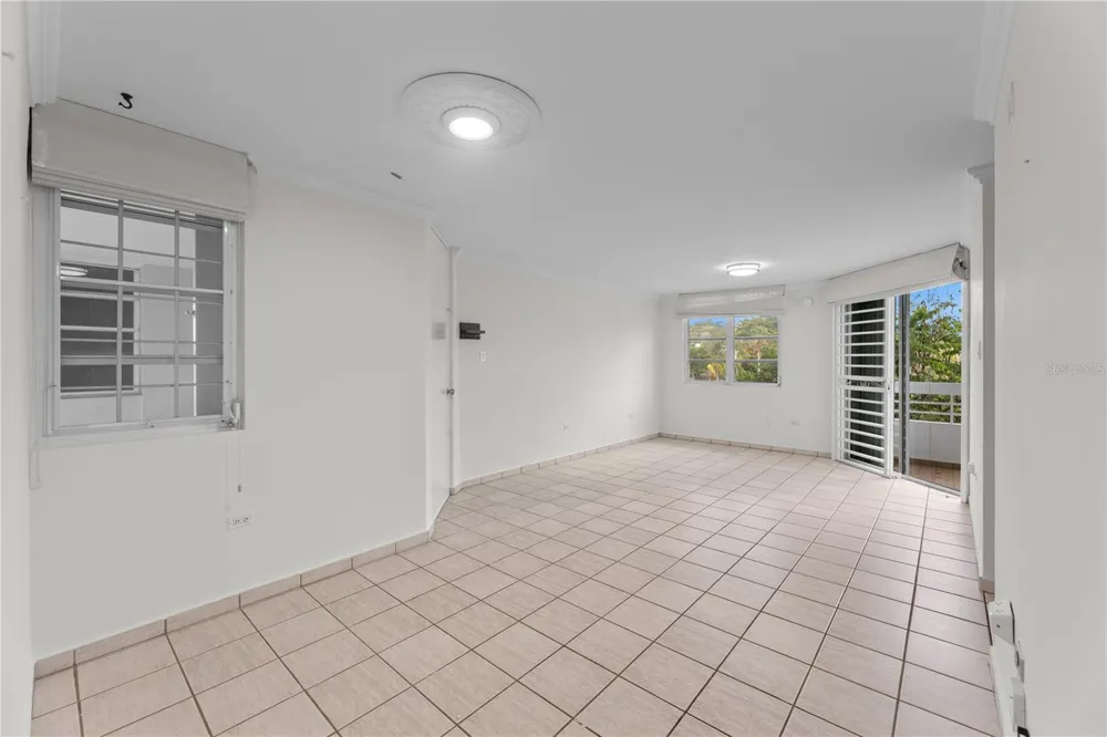 1105 AVE JUAN CARLOS DE BORBON #1105 Guaynabo, PR 00969