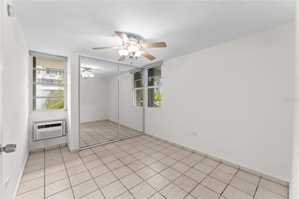 1105 AVE JUAN CARLOS DE BORBON #1105 Guaynabo, PR 00969