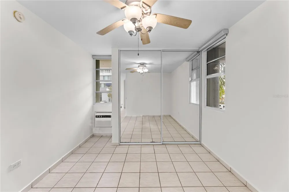 1105 AVE JUAN CARLOS DE BORBON #1105 Guaynabo, PR 00969
