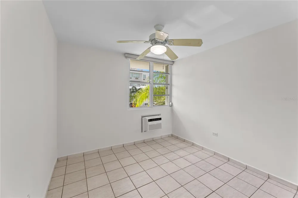 1105 AVE JUAN CARLOS DE BORBON #1105 Guaynabo, PR 00969