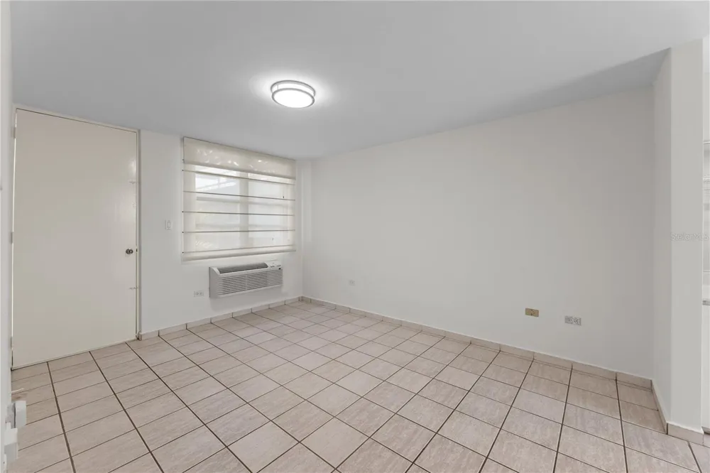 1105 AVE JUAN CARLOS DE BORBON #1105 Guaynabo, PR 00969