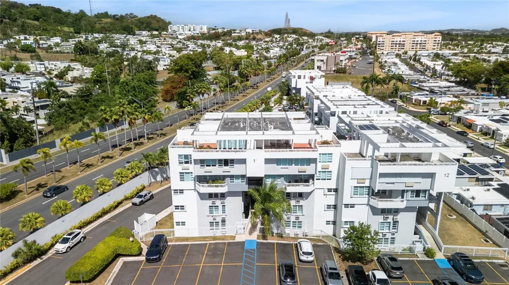 1105 AVE JUAN CARLOS DE BORBON #1105 Guaynabo, PR 00969