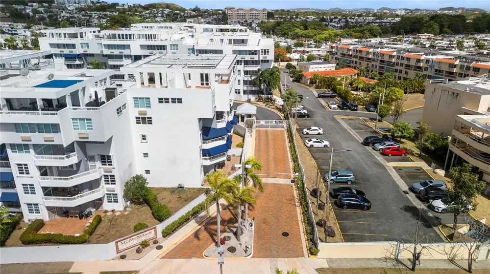 1105 AVE JUAN CARLOS DE BORBON #1105 Guaynabo, PR 00969