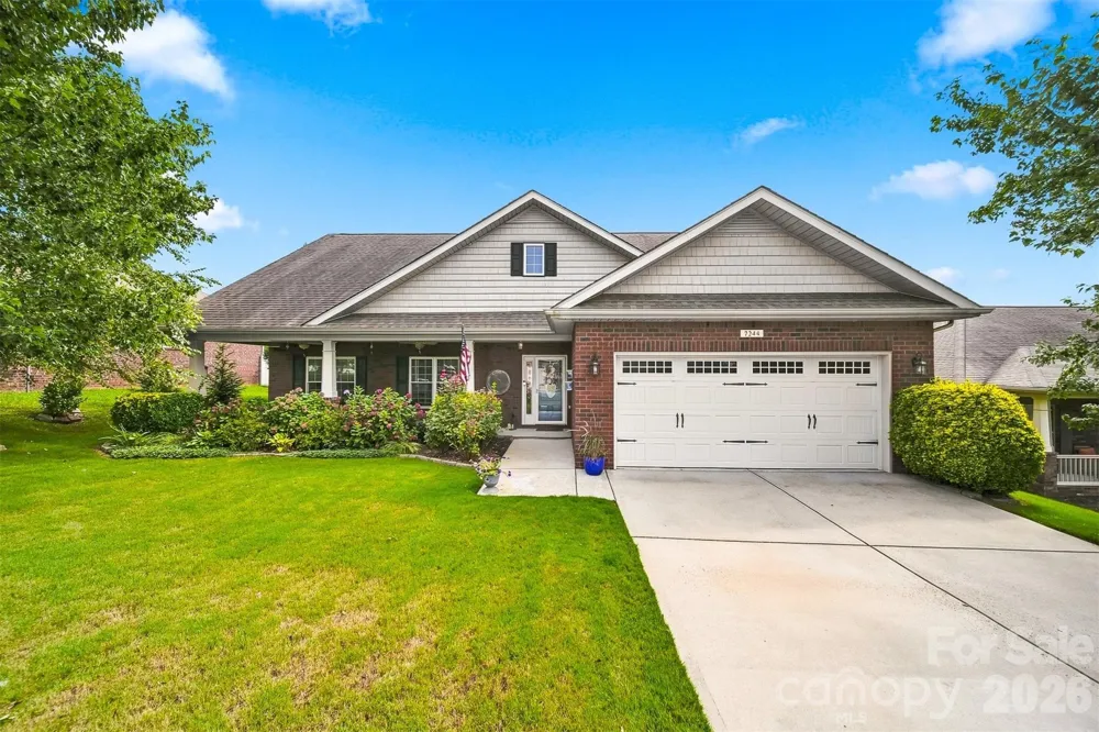 7244 Kenyon Drive Denver, NC 28037
