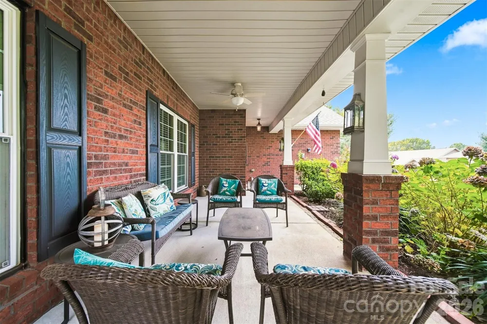 7244 Kenyon Drive Denver, NC 28037