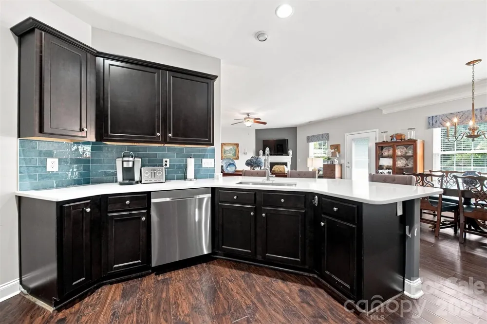 7244 Kenyon Drive Denver, NC 28037