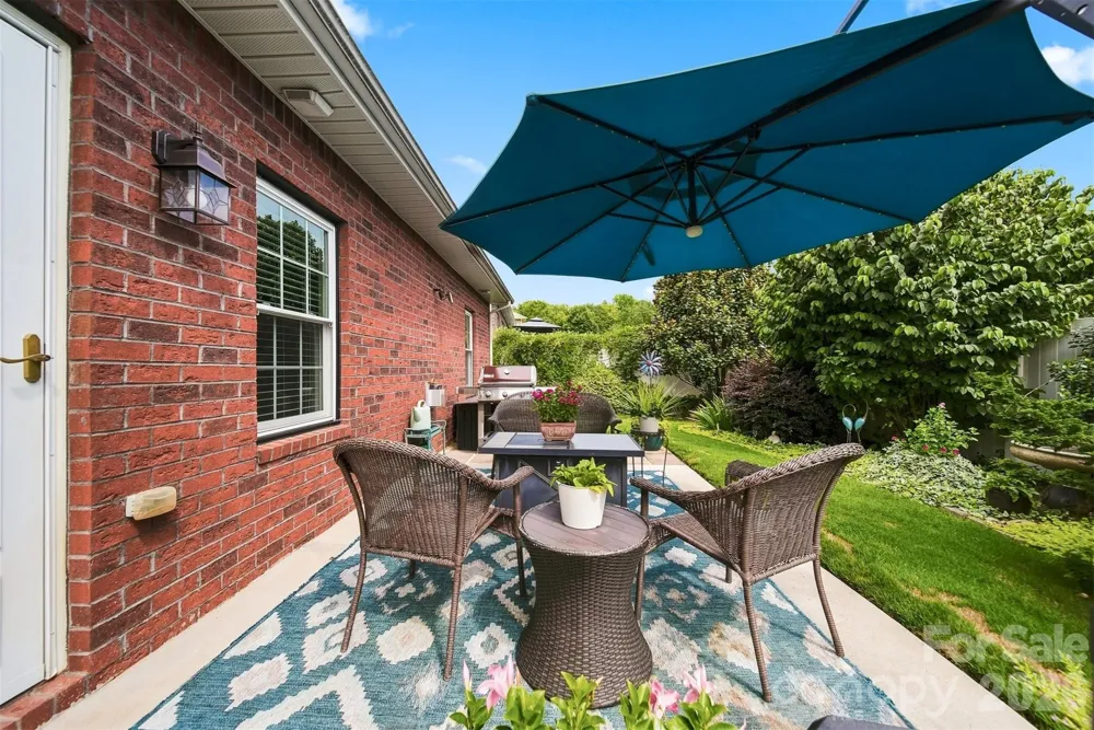 7244 Kenyon Drive Denver, NC 28037