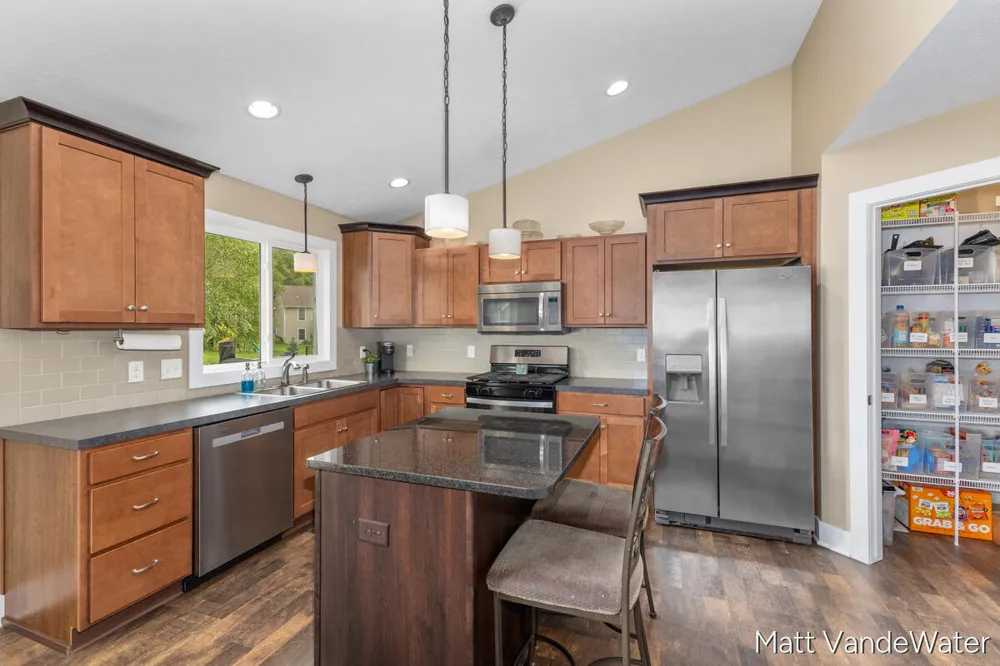3501 Tearose Drive Hudsonville, MI 49426