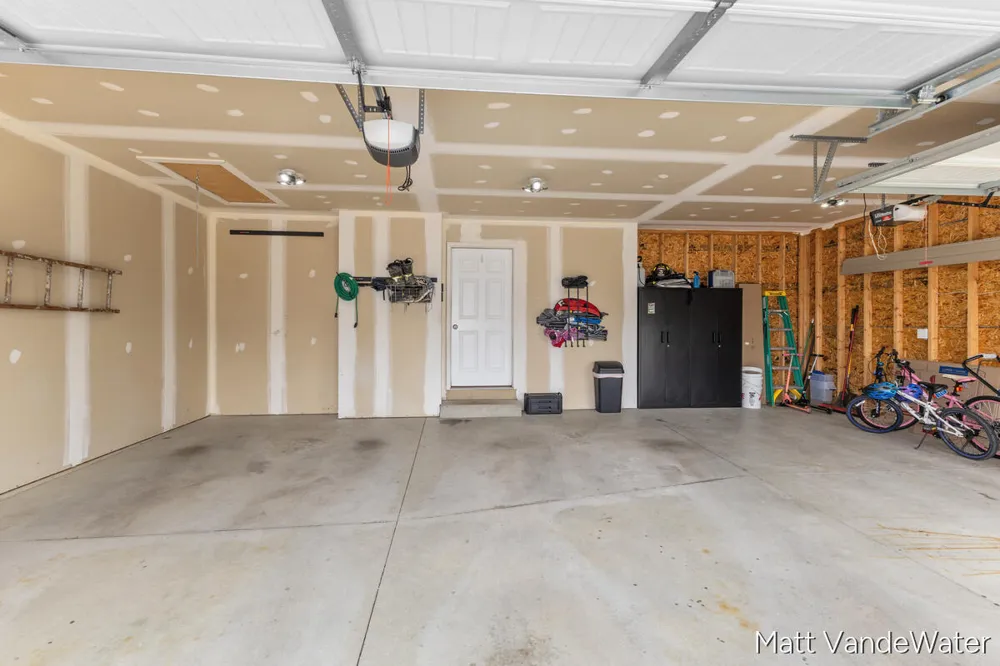 3501 Tearose Drive Hudsonville, MI 49426