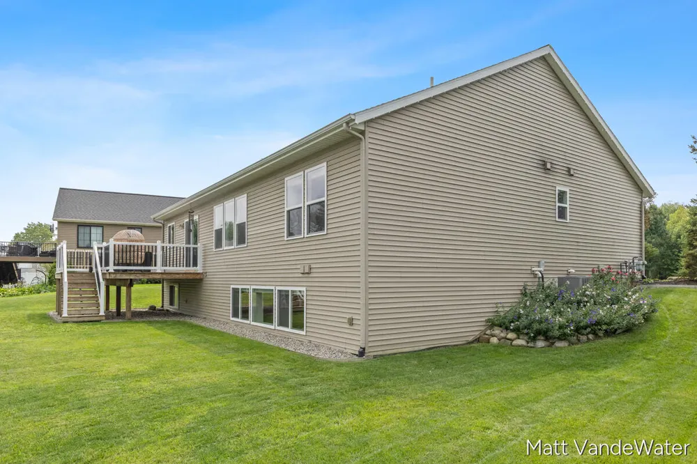 3501 Tearose Drive Hudsonville, MI 49426
